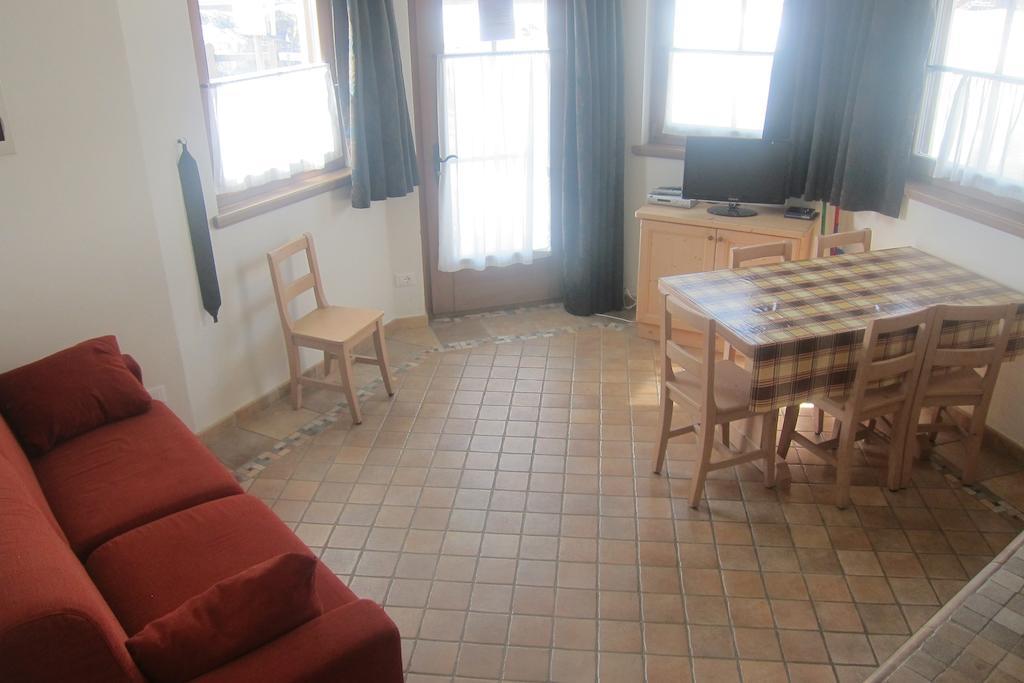 Chalet Rin Da Pemont Livigno Szoba fotó